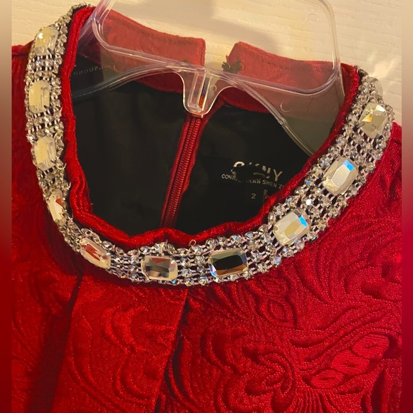 Stunning red dress with crystal like embellishments - Picture 1 of 3